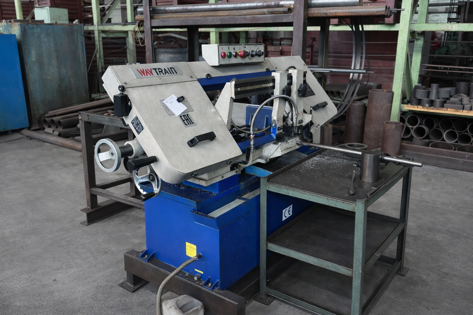 Компактная ленточная пила